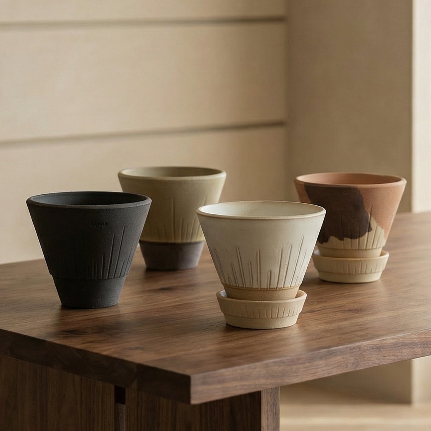 Stellar Pot Alabaster